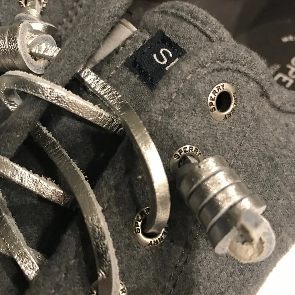 Sperry women elastic